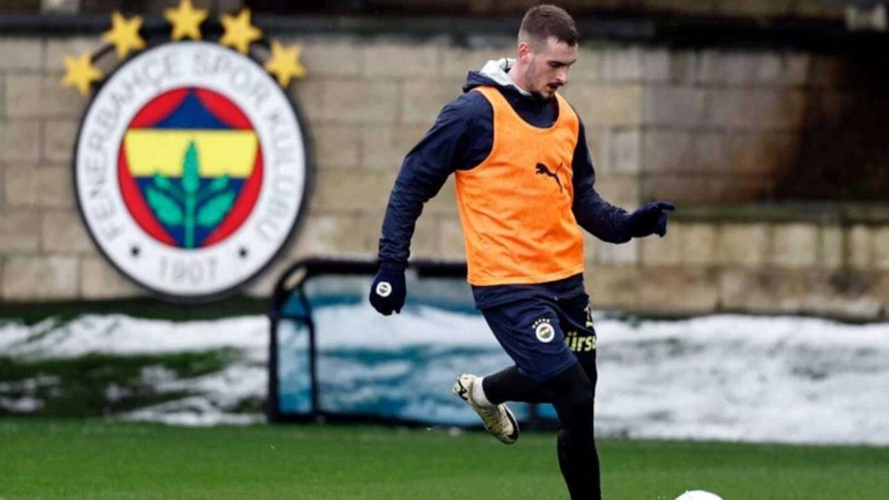 Fenerbahçe'de Aziz Yıldırım durdu durdu turnayı gözünden vurdu: Yıldız ismin satışı onaylandı, kasaya 8 milyon euro girecek! 2